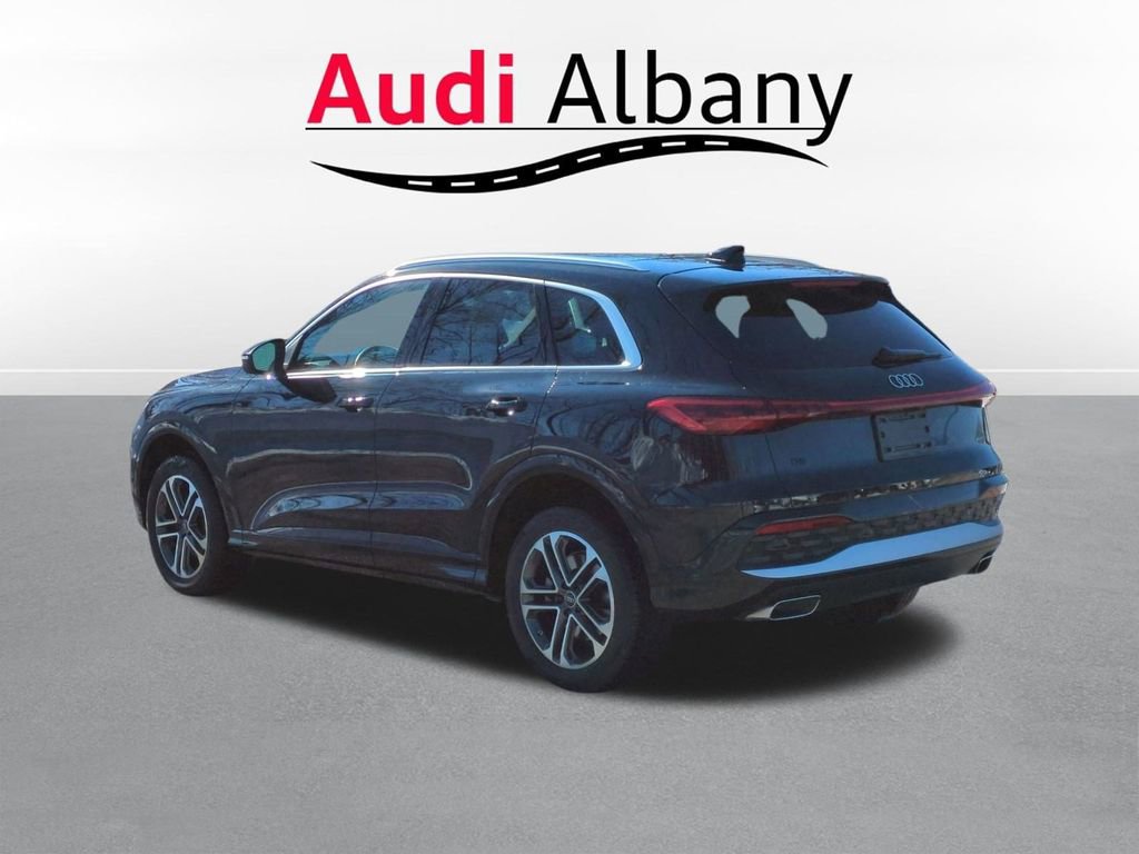 Certified 2025 Audi Q5 Premium image 4