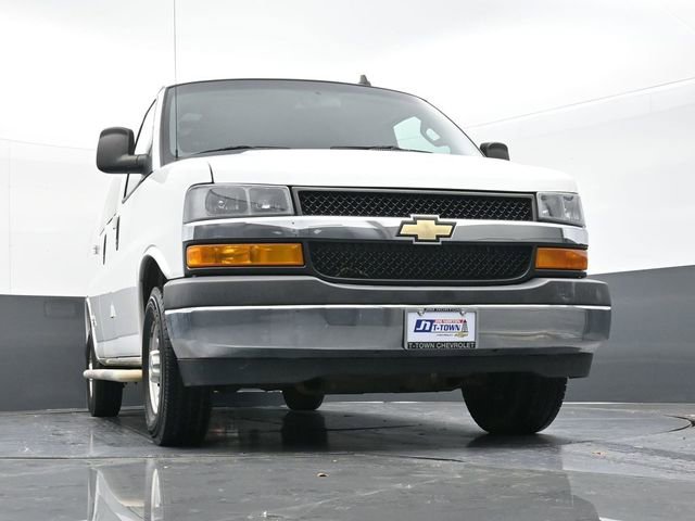 Used 2021 Chevrolet Express 2500 w/ Driver Convenience Package image 47