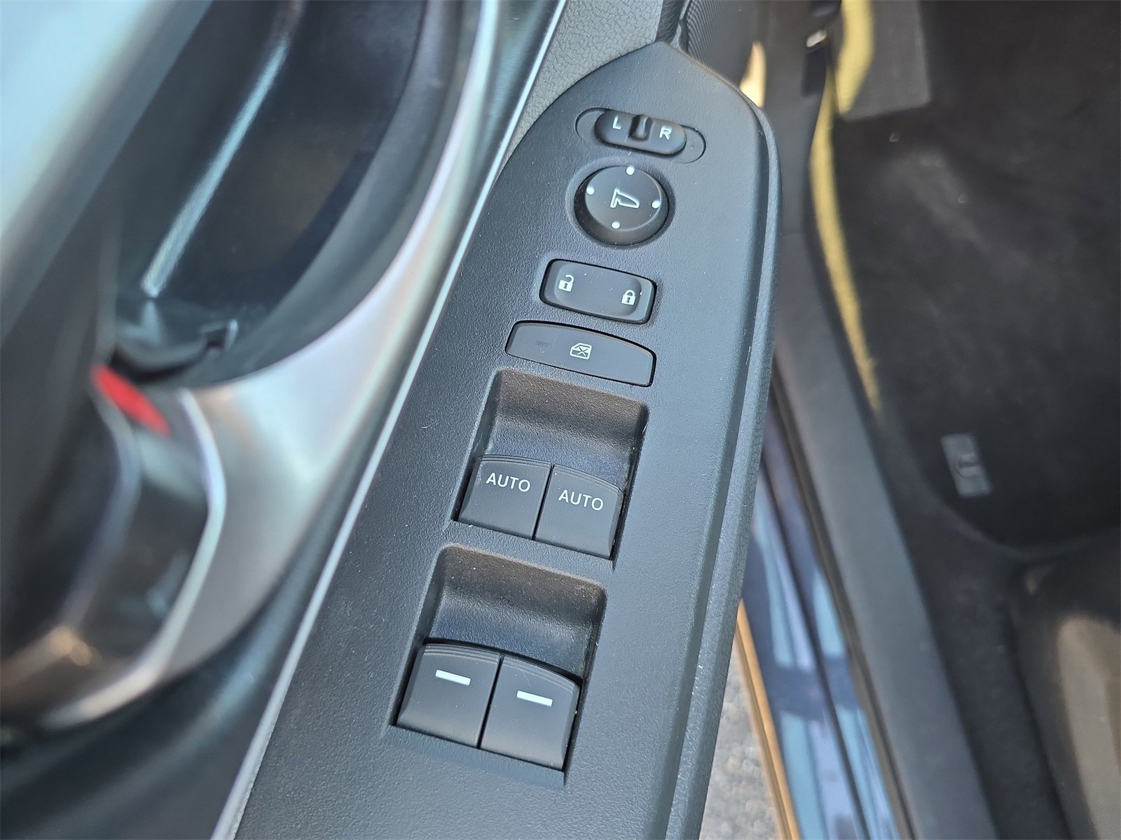 Used 2019 Honda CR-V EX image 14