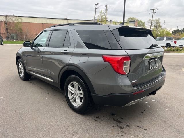 Used 2024 Ford Explorer XLT w/ Equipment Group 202A AWD/4WD image 7