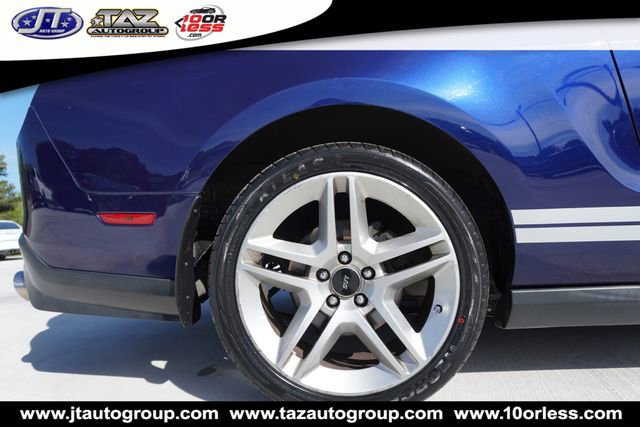 Used 2010 Ford Mustang Shelby GT500 RWD image 9