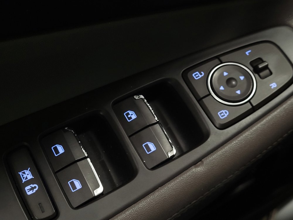 Used 2019 Hyundai Santa Fe SE image 27