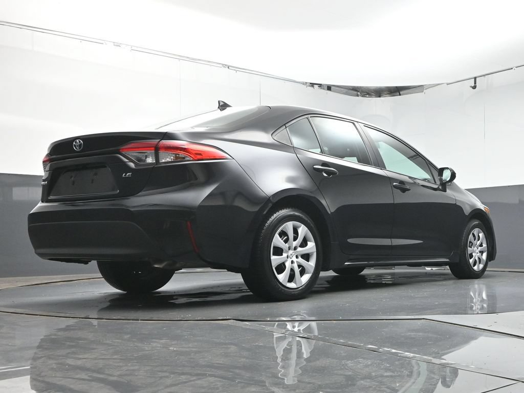 Used 2023 Toyota Corolla LE FWD image 34