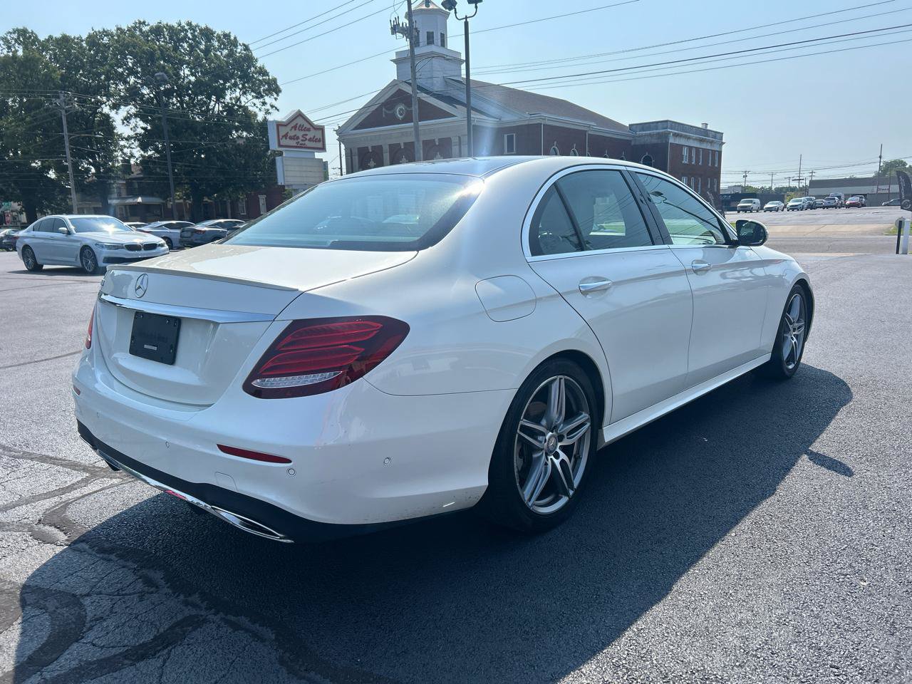 Used 2017 Mercedes-Benz E 300 image 5