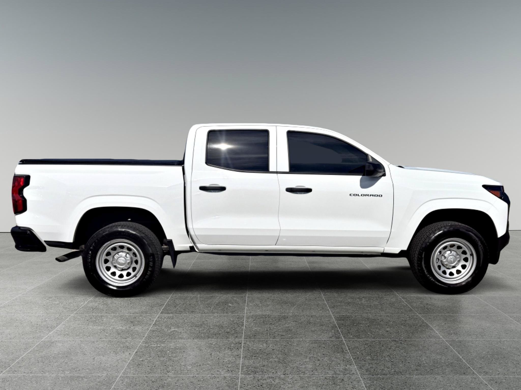 Used 2026 Chevrolet Colorado W/T w/ Advanced Trailering Package RWD image 5