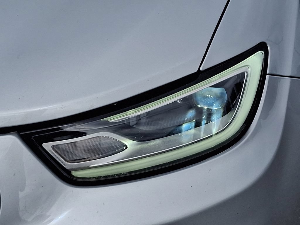 Used 2024 Chrysler Pacifica Touring-L FWD image 9
