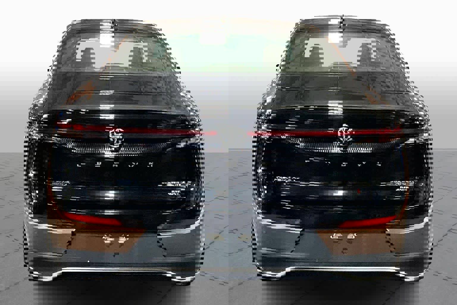 Used 2023 Toyota Crown Platinum image 5