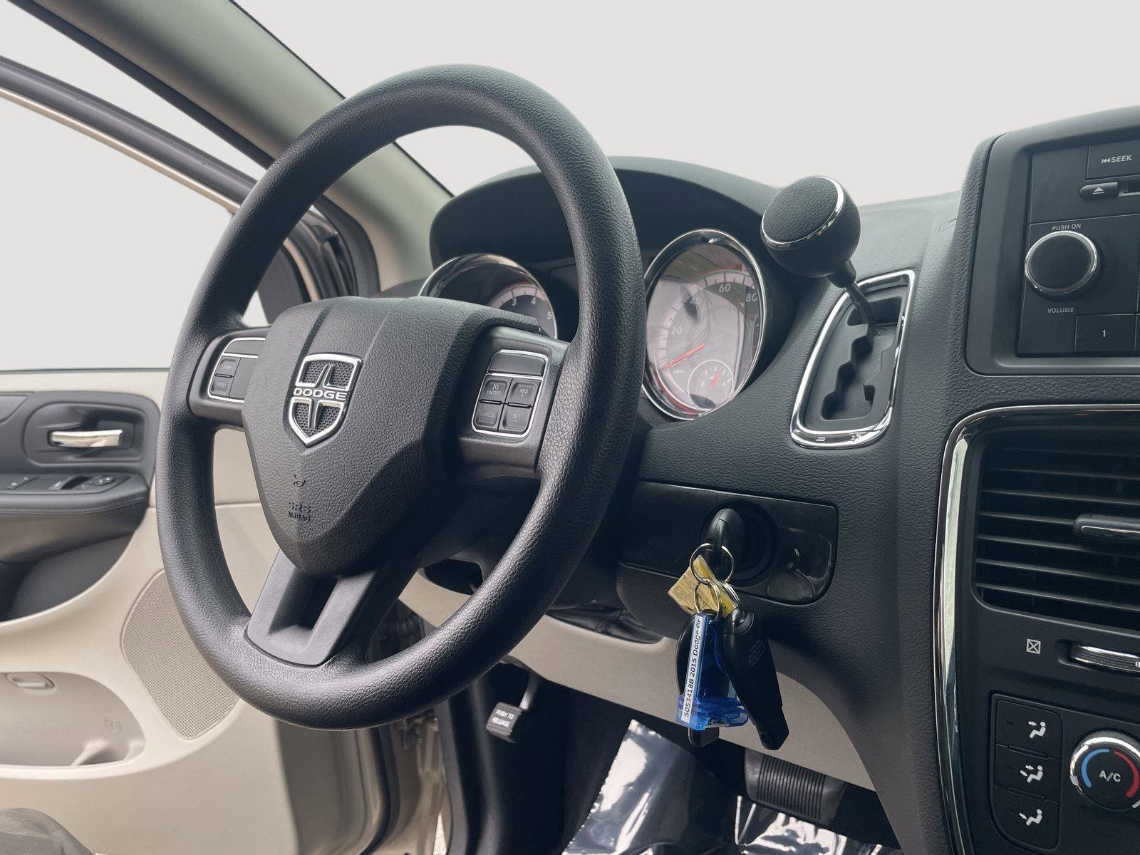 Used 2015 Dodge Grand Caravan American Value Package FWD image 25