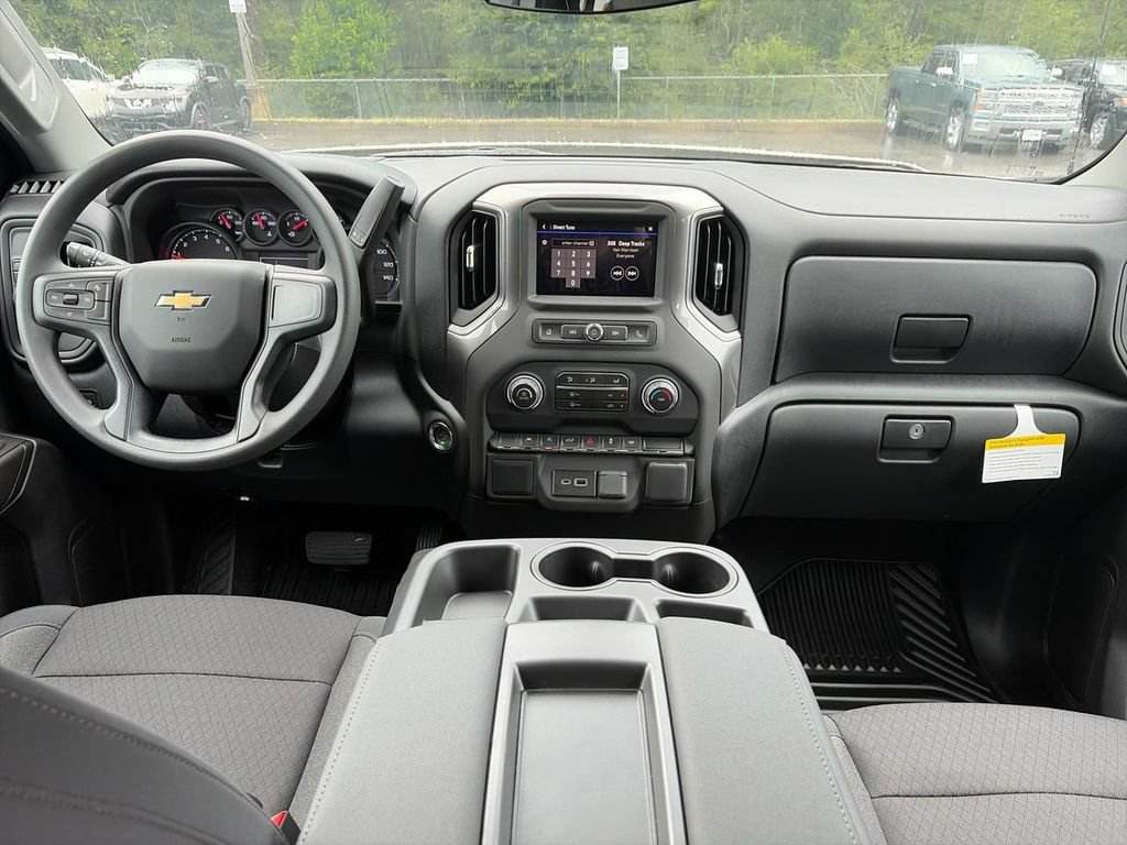 New 2026 Chevrolet Silverado 1500 Custom RWD image 9