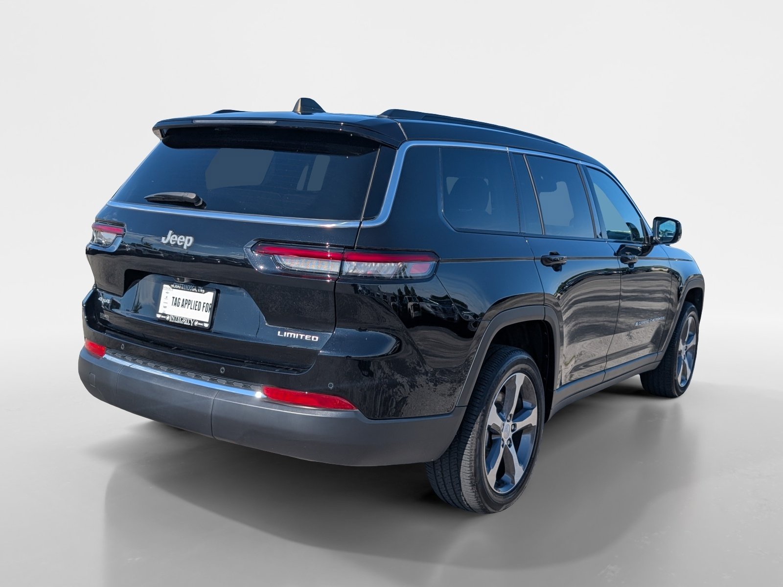Used 2024 Jeep Grand Cherokee L Limited AWD/4WD image 5