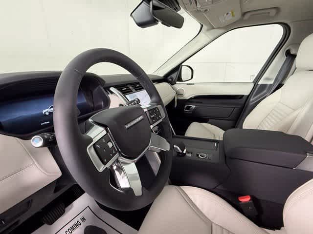 New 2026 Land Rover Discovery S AWD/4WD image 6