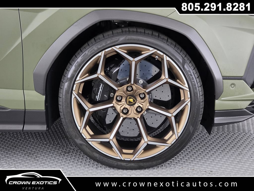 Used 2024 Lamborghini Urus Performante AWD/4WD image 11