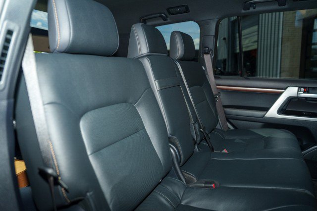 Used 2020 Toyota Land Cruiser Heritage Edition AWD/4WD image 19