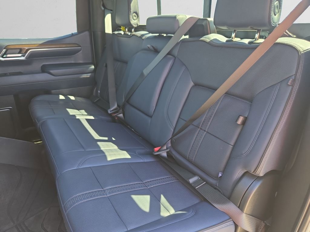 Used 2024 Chevrolet Silverado 1500 High Country w/ High Country Premium Package image 15