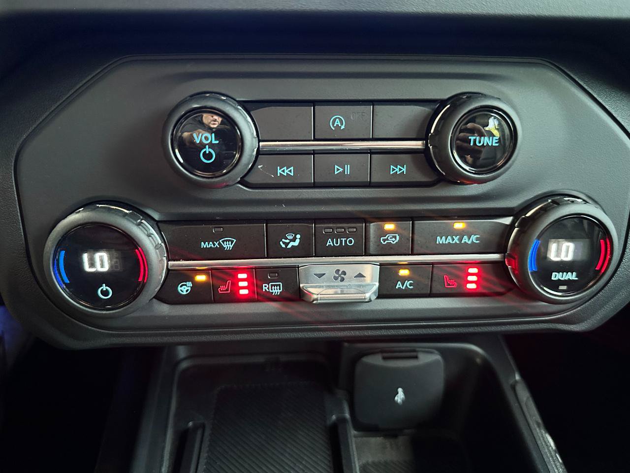 Used 2025 Ford Bronco Outer Banks AWD/4WD image 39