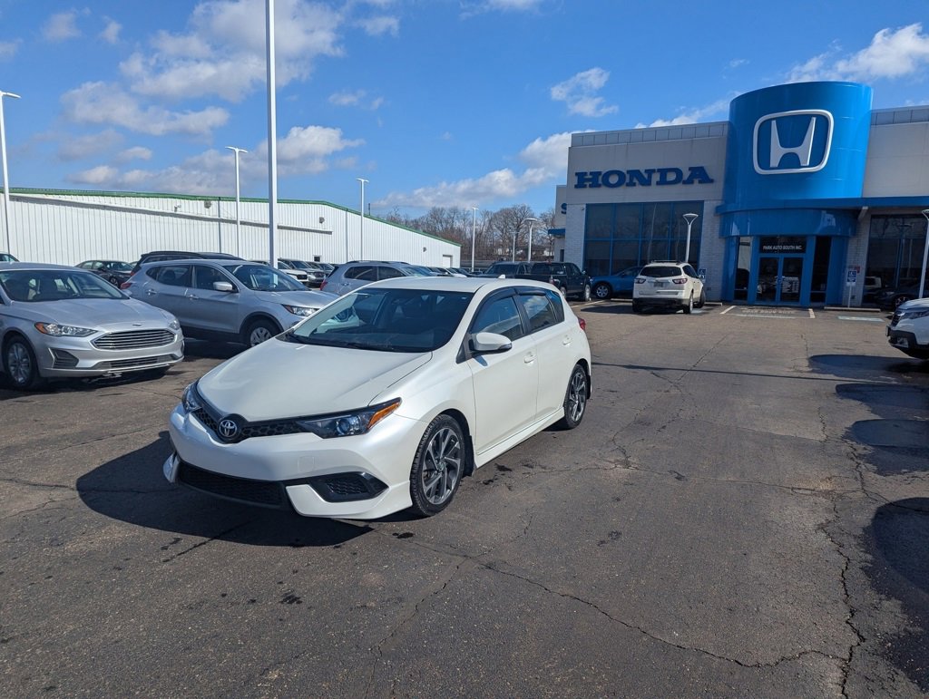 Used 2017 Toyota Corolla iM w/ All-Weather Mat Package image 7