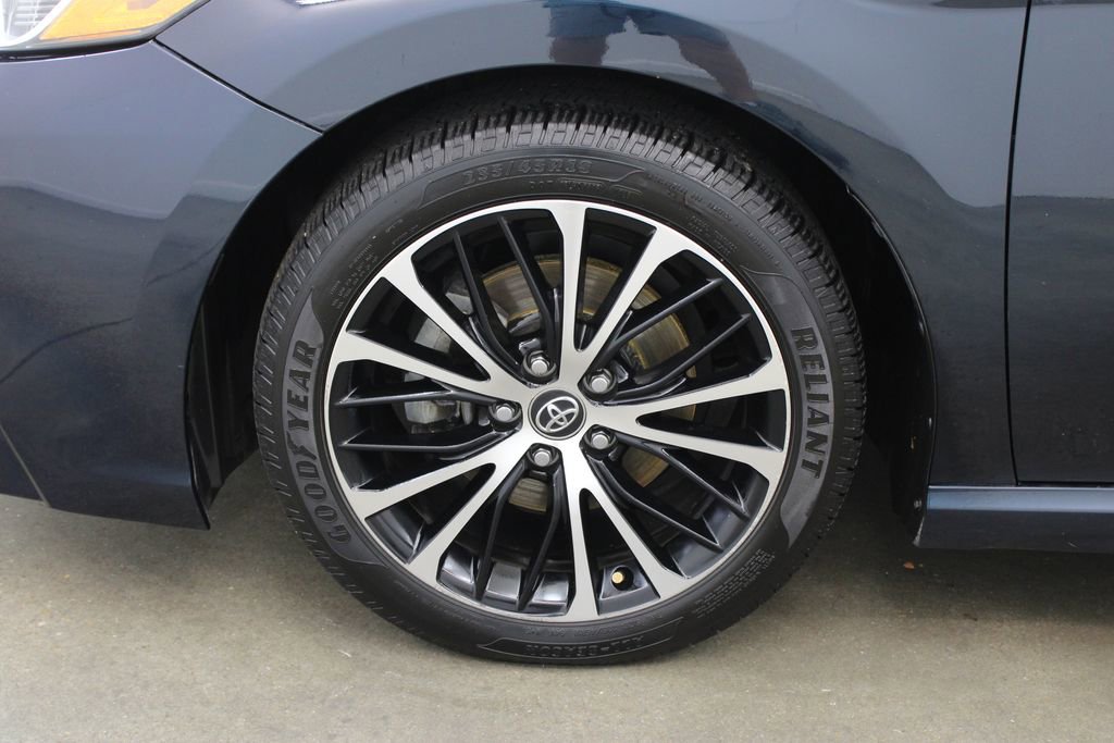 Used 2020 Toyota Camry SE FWD image 26