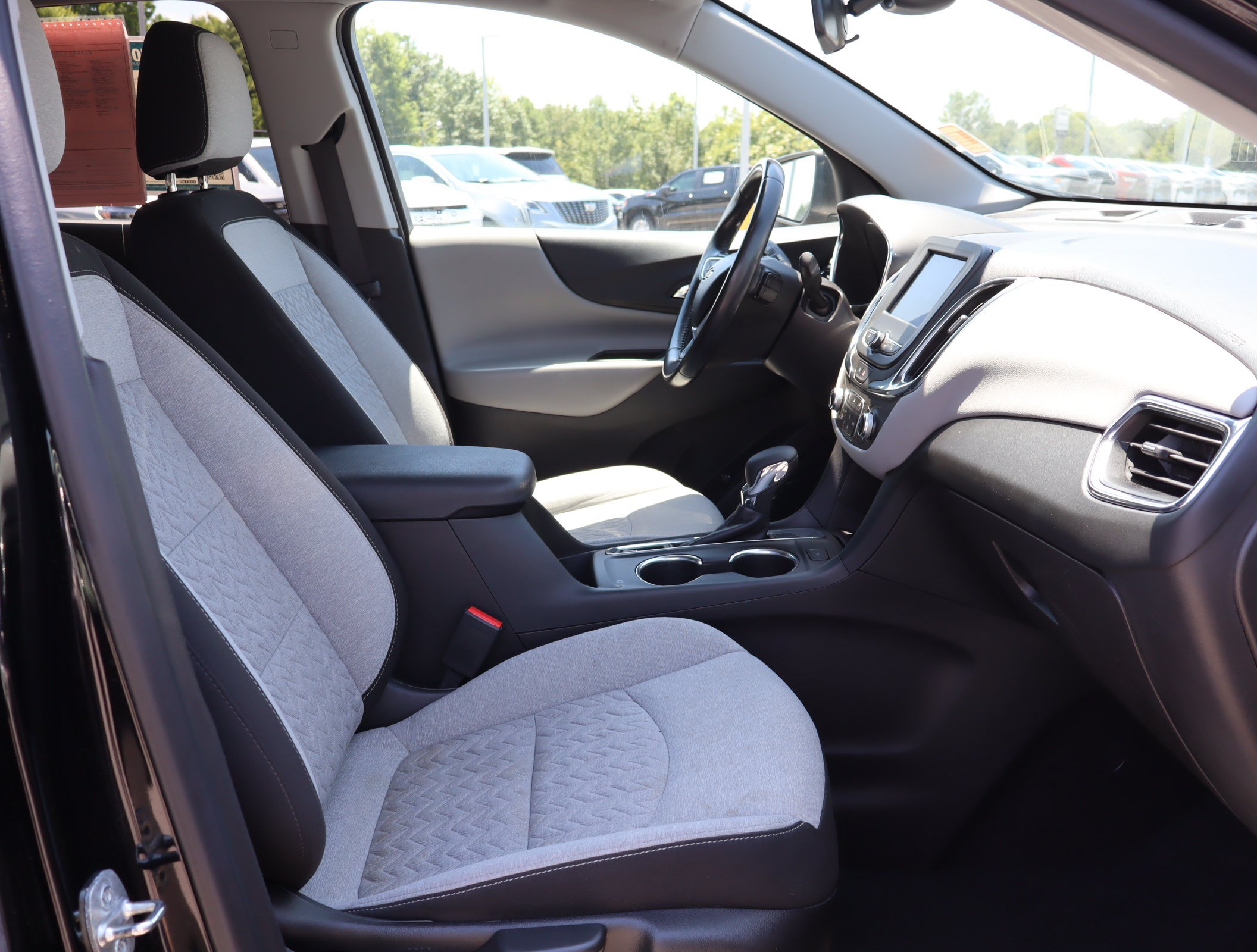 Used 2022 Chevrolet Equinox LT FWD image 19