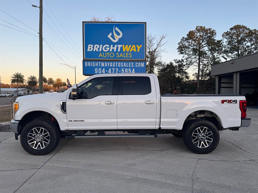 Used 2017 Ford F250 Lariat w/ Lariat Ultimate Package image 2