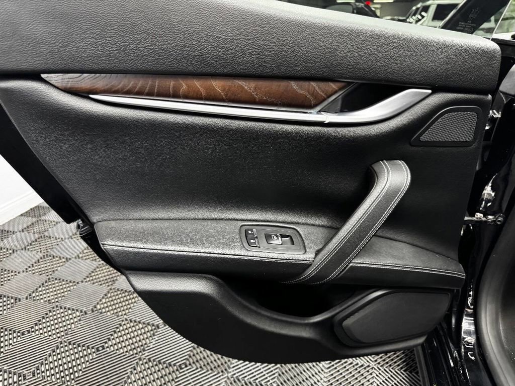 Used 2016 Maserati Ghibli S image 47