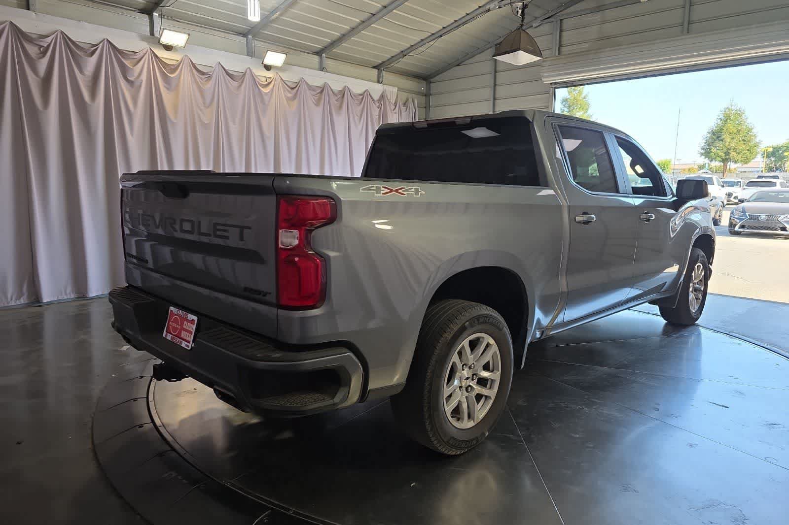 Used 2021 Chevrolet Silverado 1500 RST w/ Bed Protection Package AWD/4WD image 3
