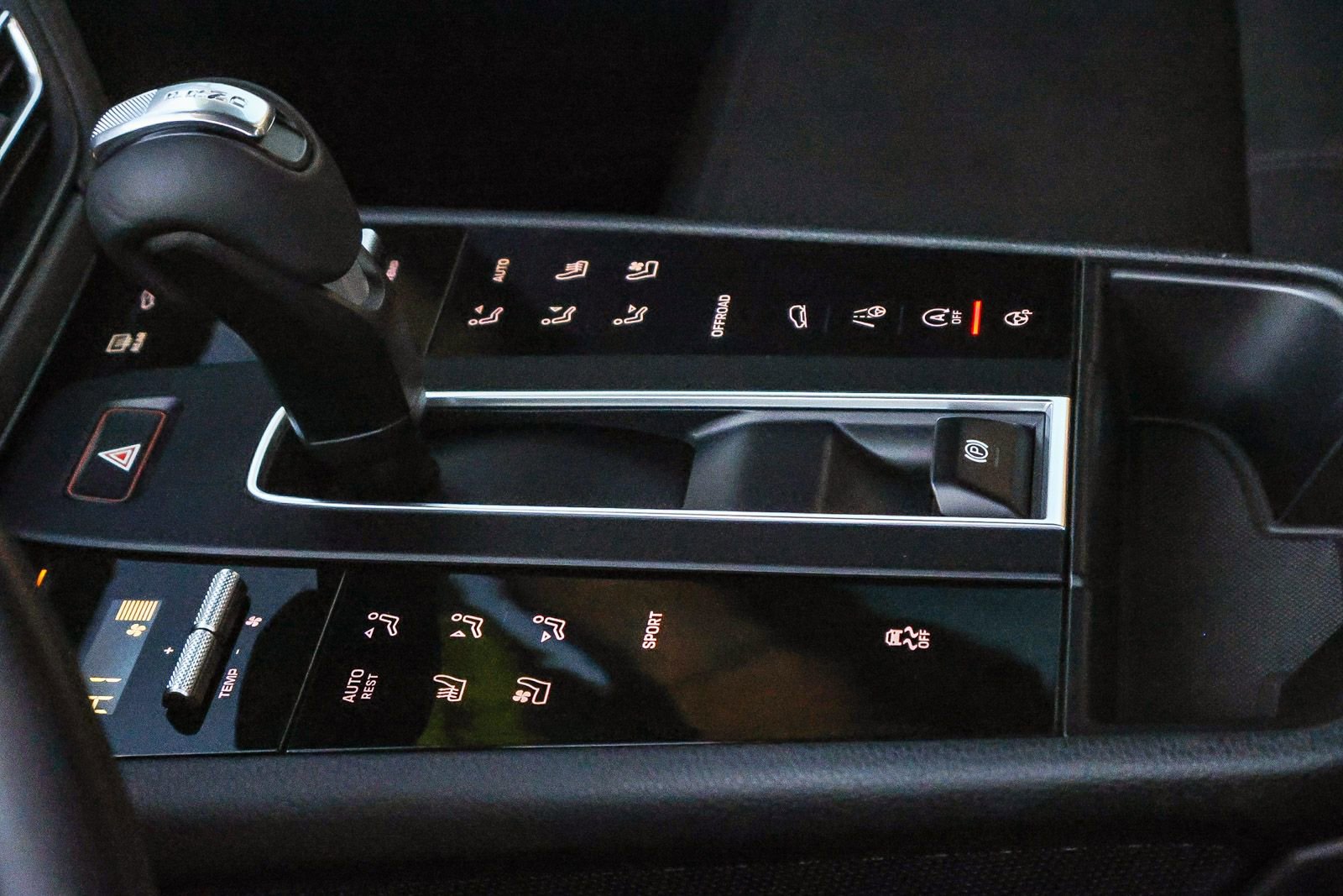 Used 2022 Porsche Macan Base image 27