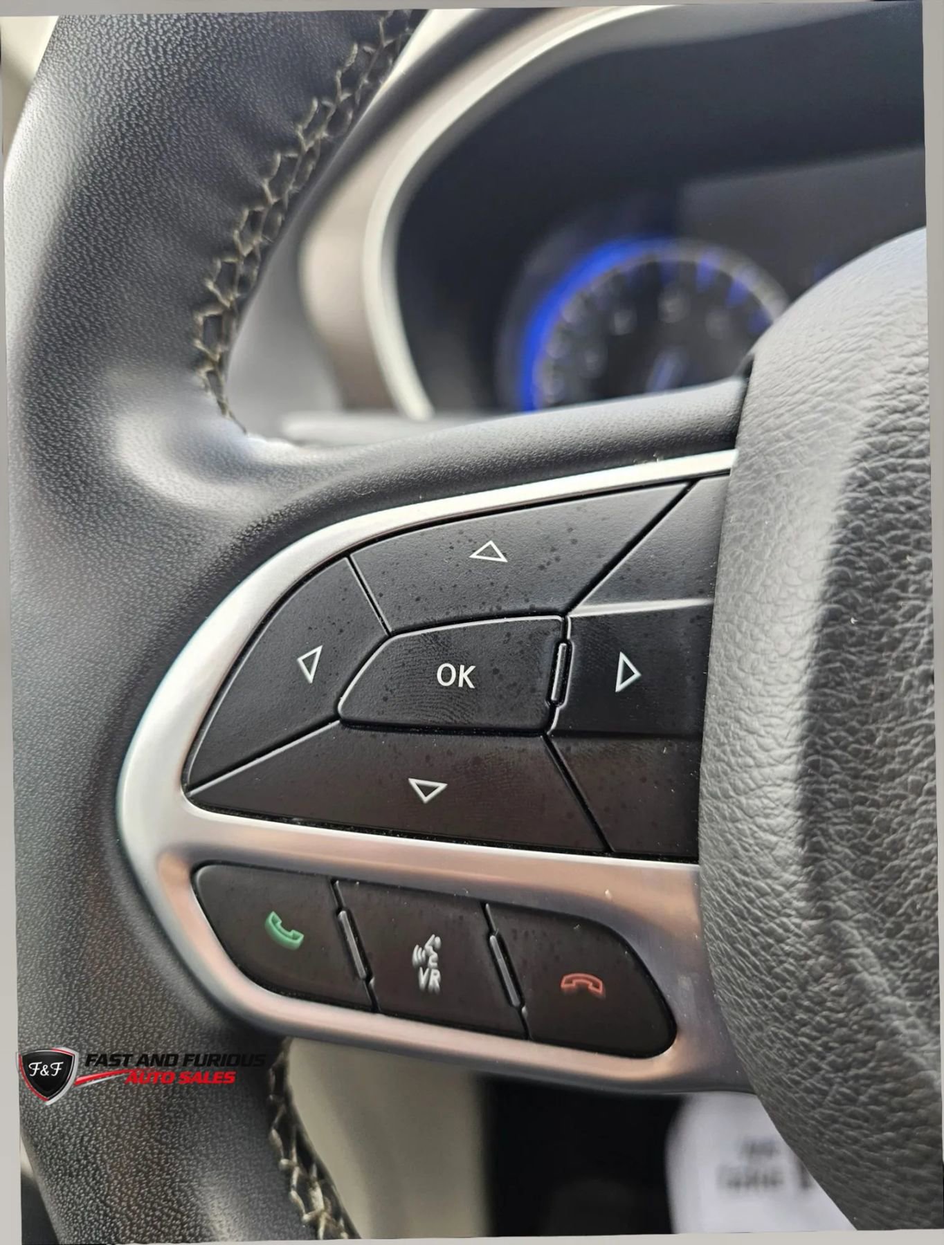 Used 2022 Chrysler Voyager LX FWD image 17