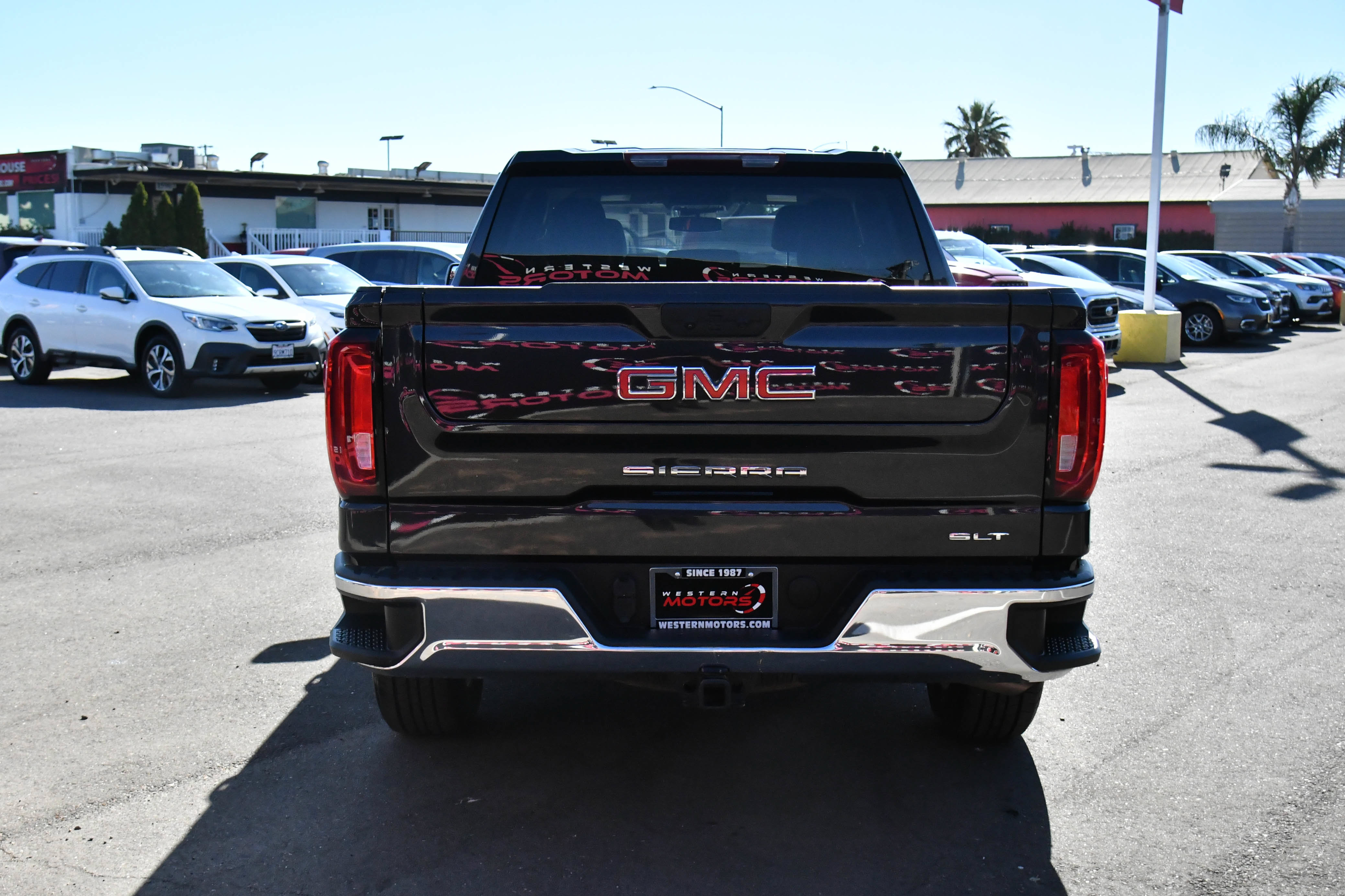 Used 2025 GMC Sierra 1500 SLT AWD/4WD image 7