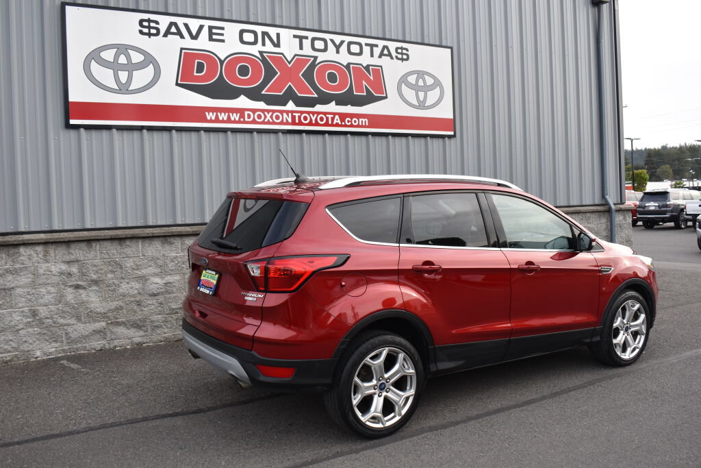 Used 2019 Ford Escape Titanium AWD/4WD image 5