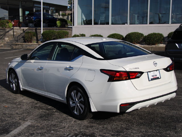 Certified 2025 Nissan Altima 2.5 S FWD image 3
