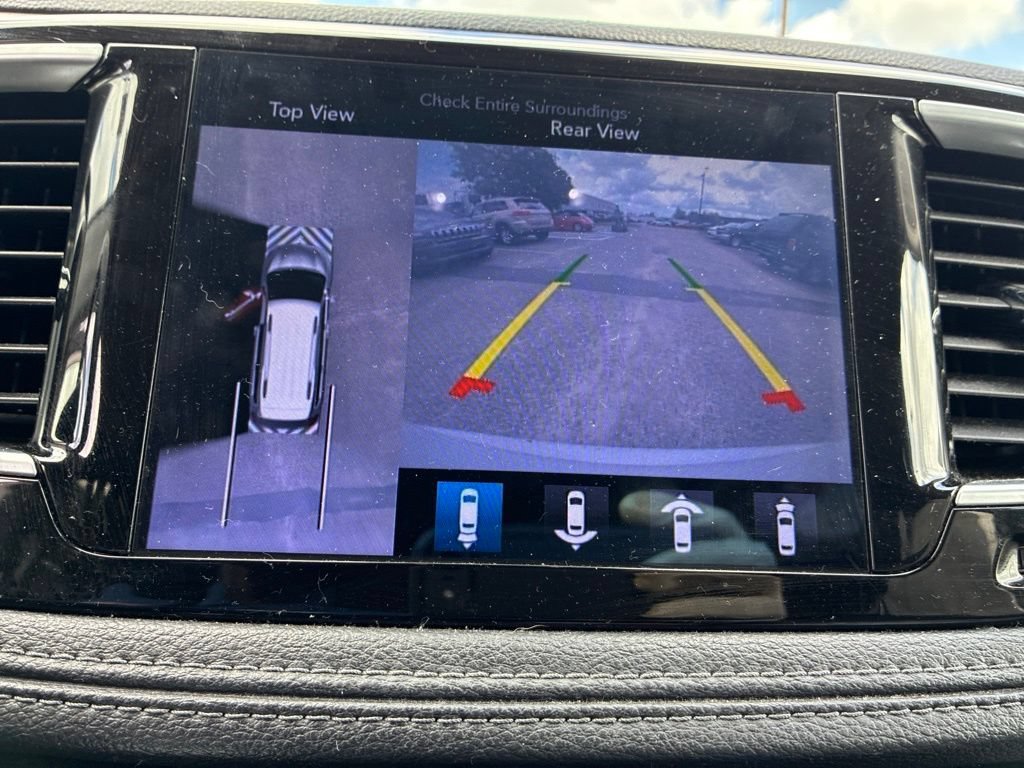 Used 2017 Chrysler Pacifica Limited FWD image 16