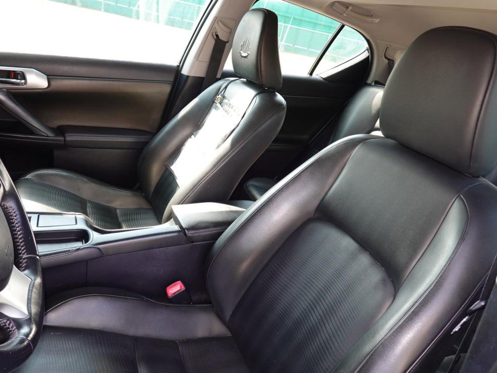 Used 2012 Lexus CT 200h Premium image 15