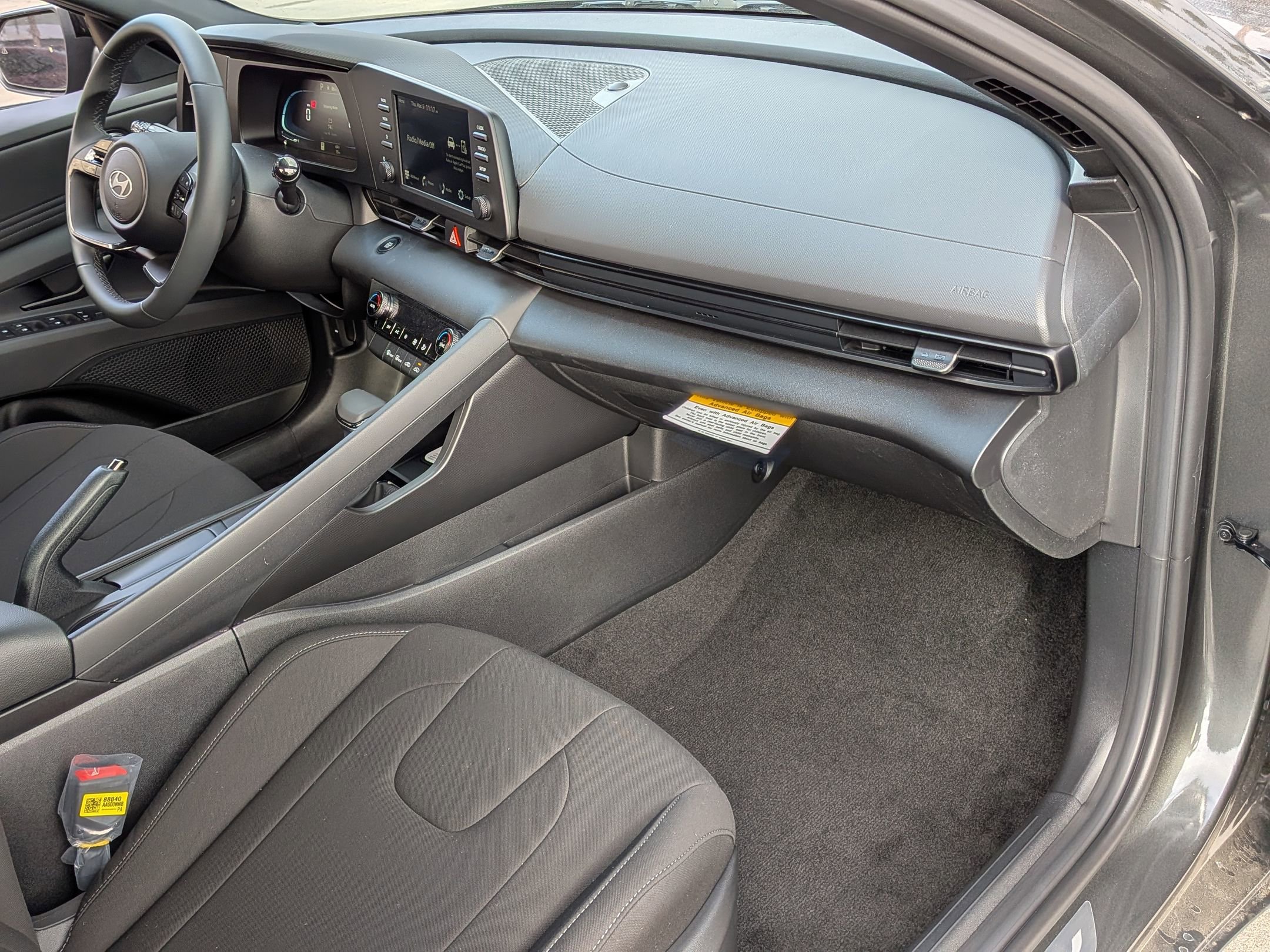 New 2026 Hyundai Elantra Sport FWD image 24