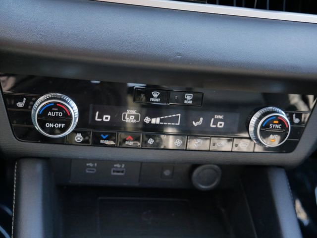 Used 2024 Mitsubishi Outlander SEL AWD/4WD image 24