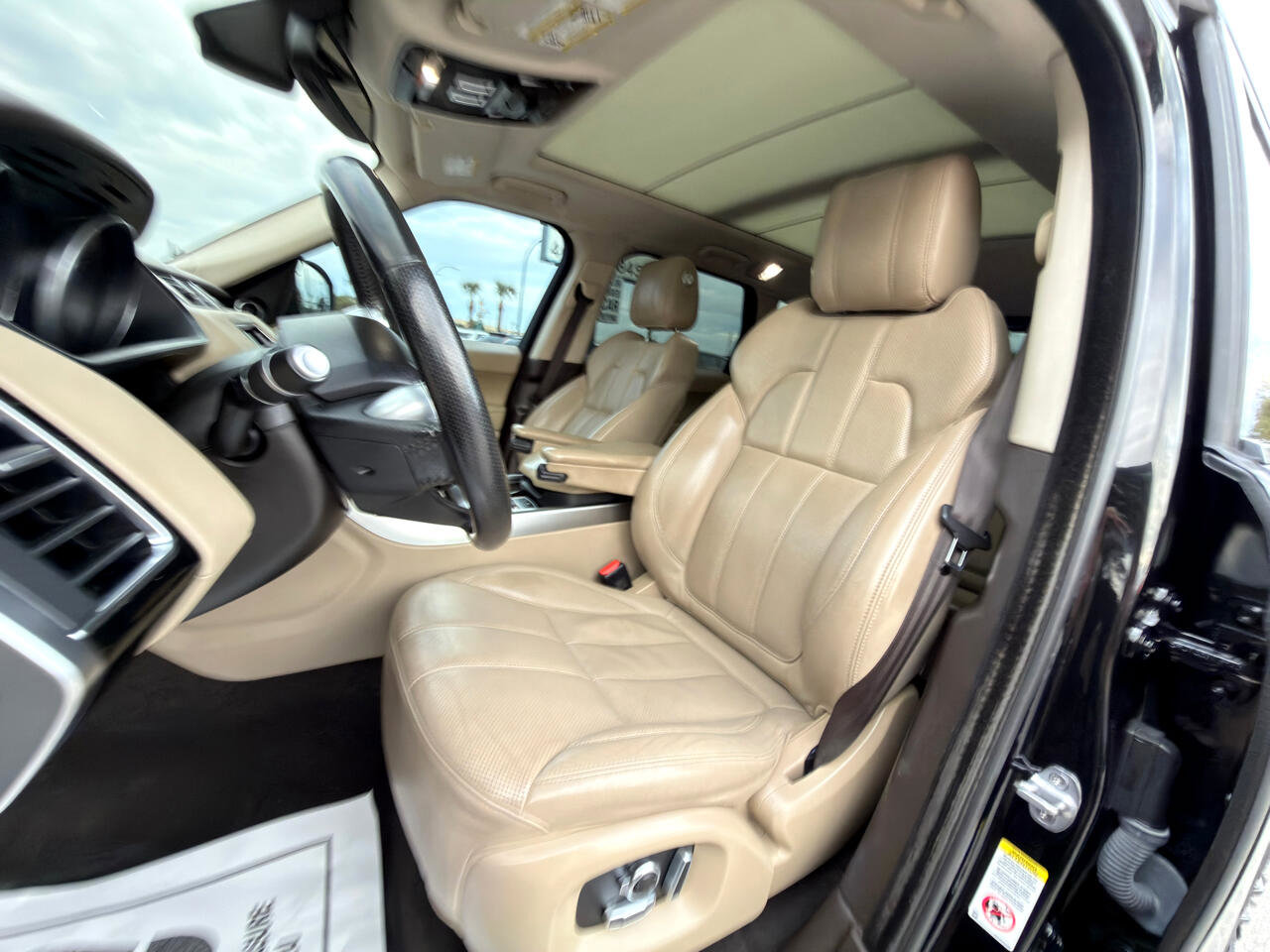 Used 2016 Land Rover Range Rover Sport HSE image 13