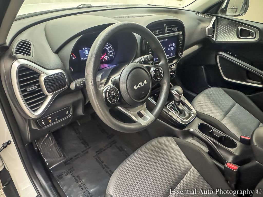Used 2022 Kia Soul LX w/ Technology Package image 11
