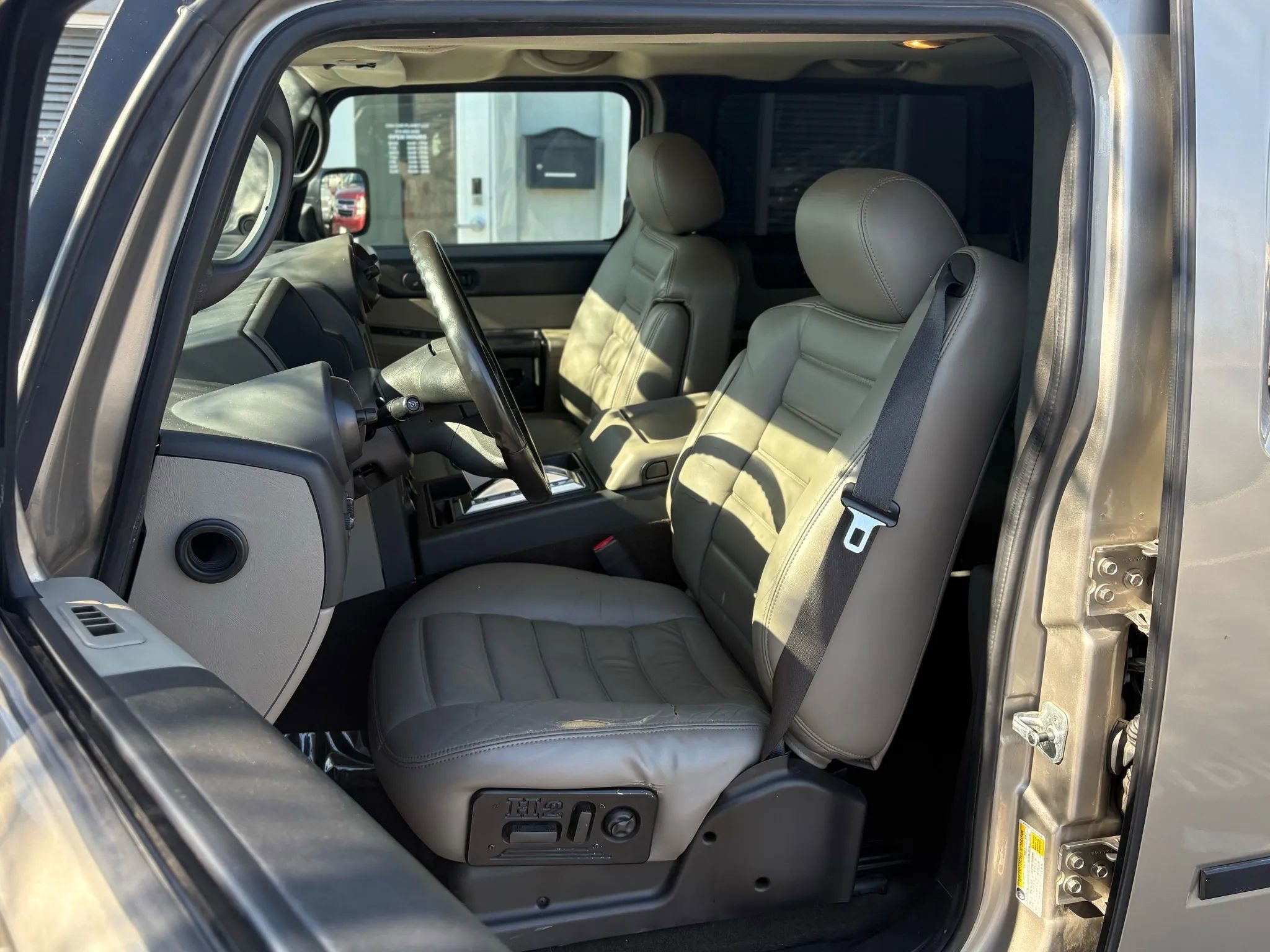 Used 2007 HUMMER H2 Luxury image 10