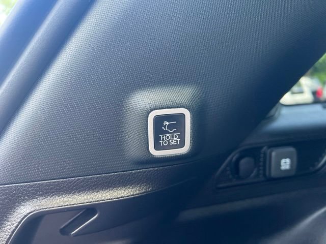 Used 2025 Jeep Grand Cherokee Altitude AWD/4WD image 23