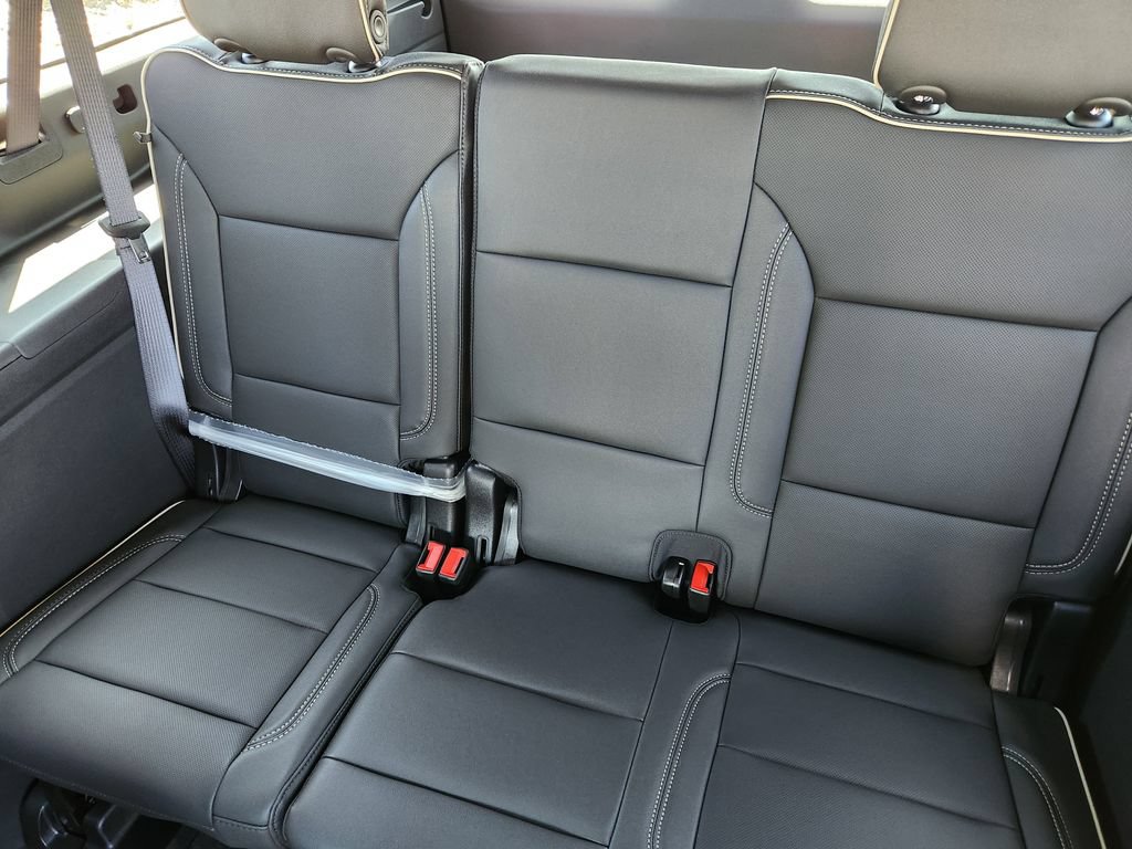 New 2026 GMC Yukon XL Elevation w/ Elevation Premium Package AWD/4WD image 10