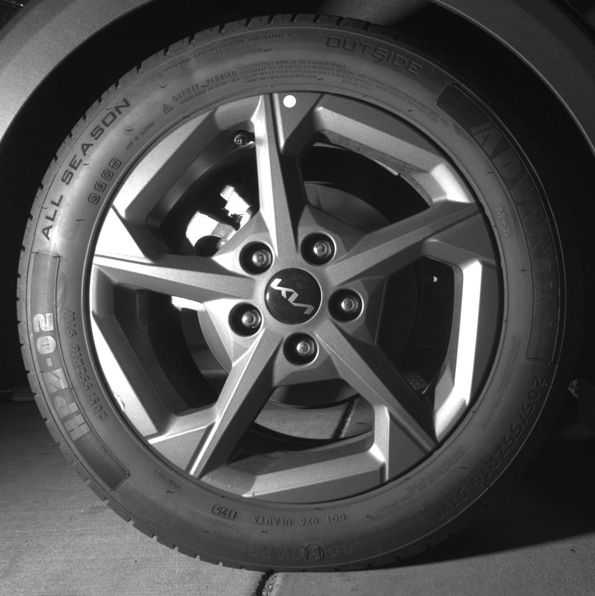 Used 2025 Kia K4 LXS image 15