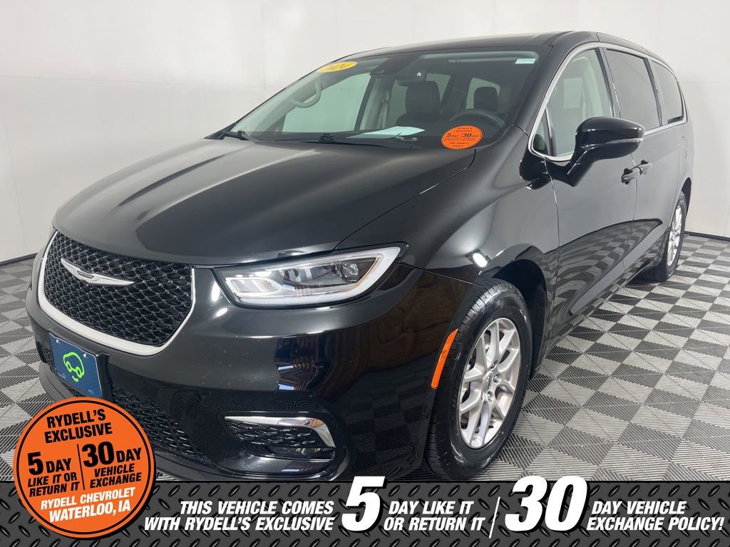 Used 2024 Chrysler Pacifica Touring-L FWD image 10