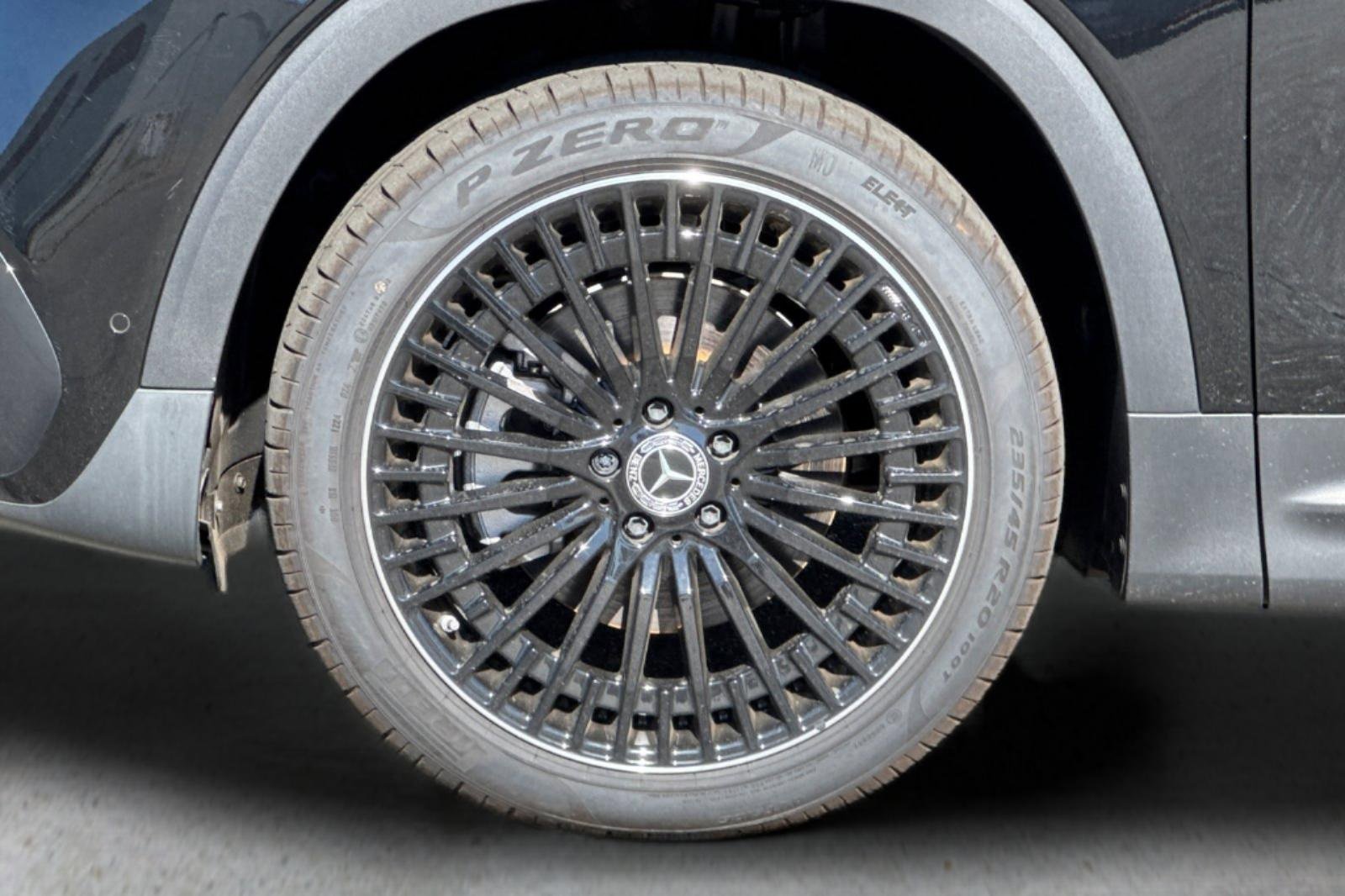 Used 2024 Mercedes-Benz EQB 300 4MATIC image 34