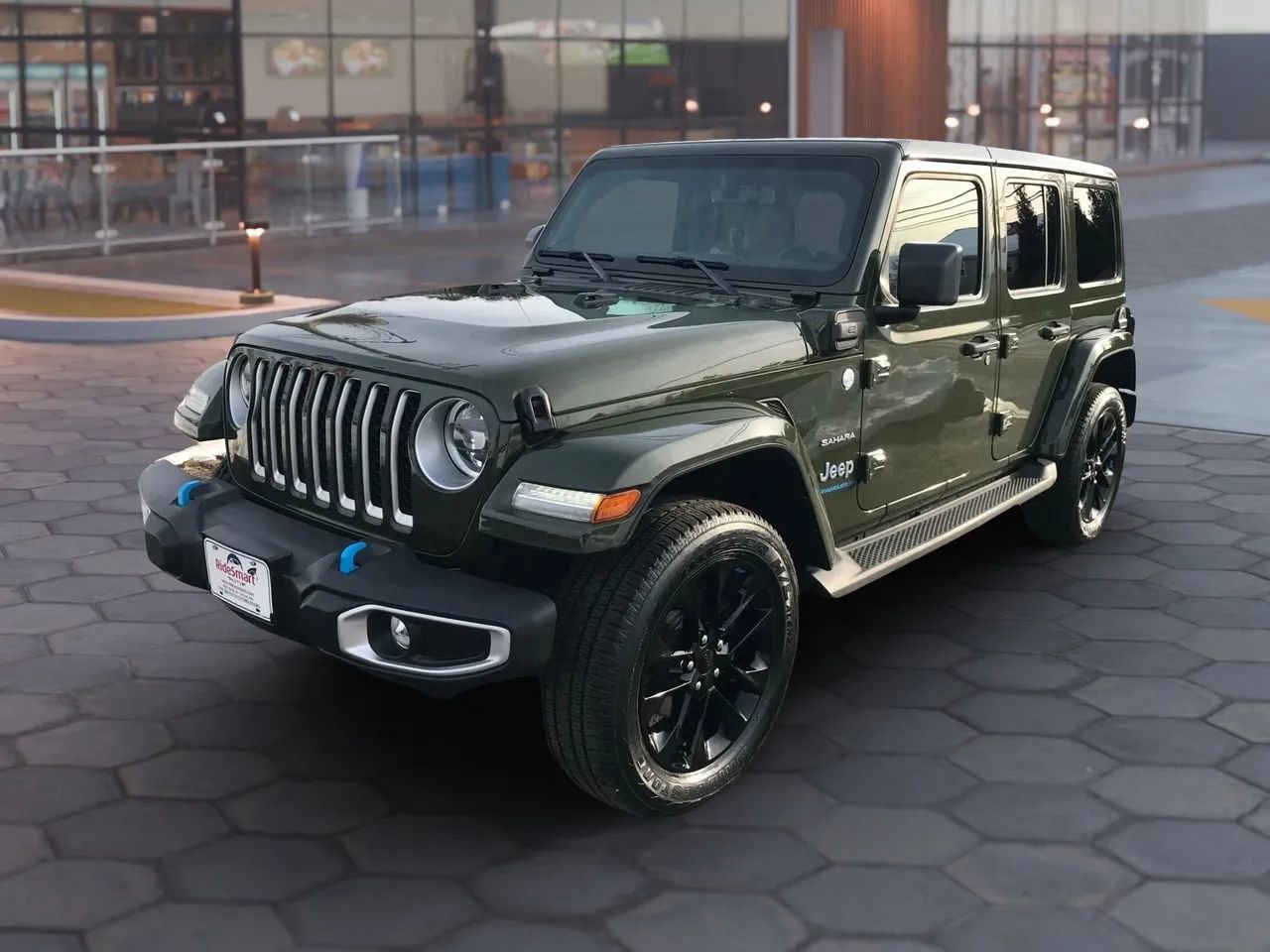 Used 2023 Jeep Wrangler Unlimited Sahara w/ Cold Weather Group image 6