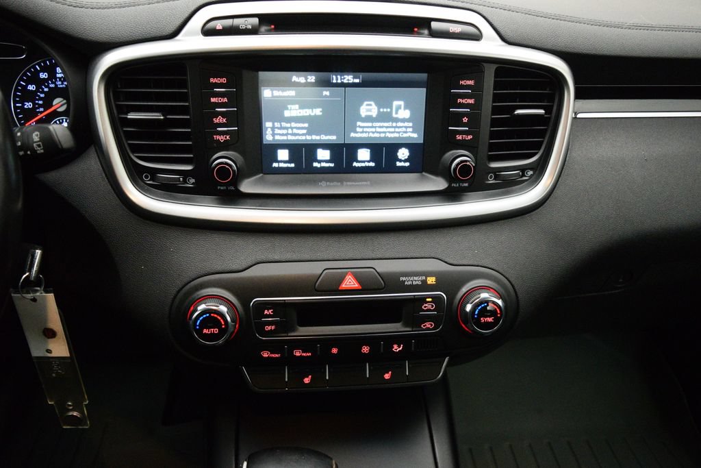 Used 2019 Kia Sorento FWD w/ LX Convenience Package image 22