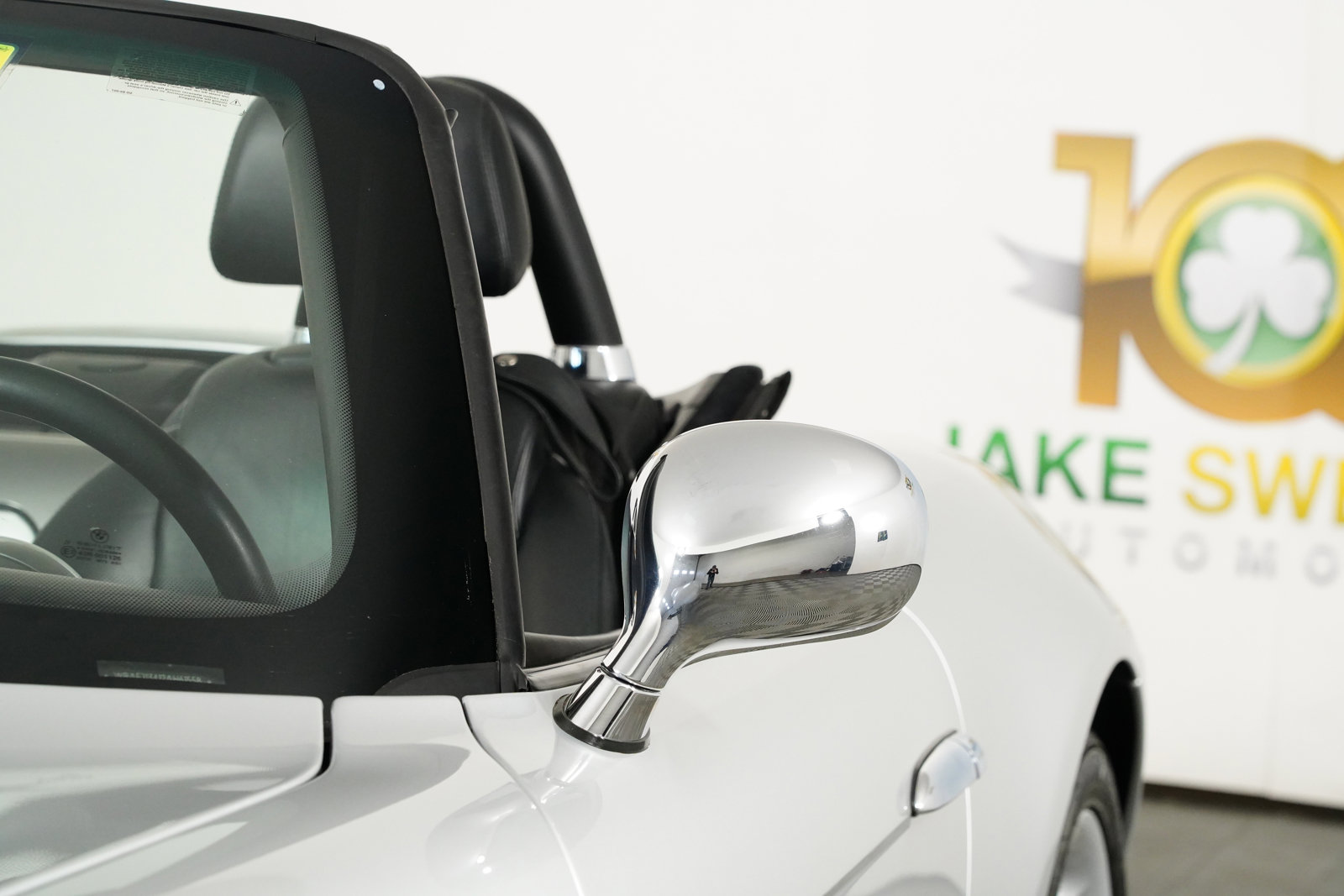 Used 2002 BMW Z8 image 12