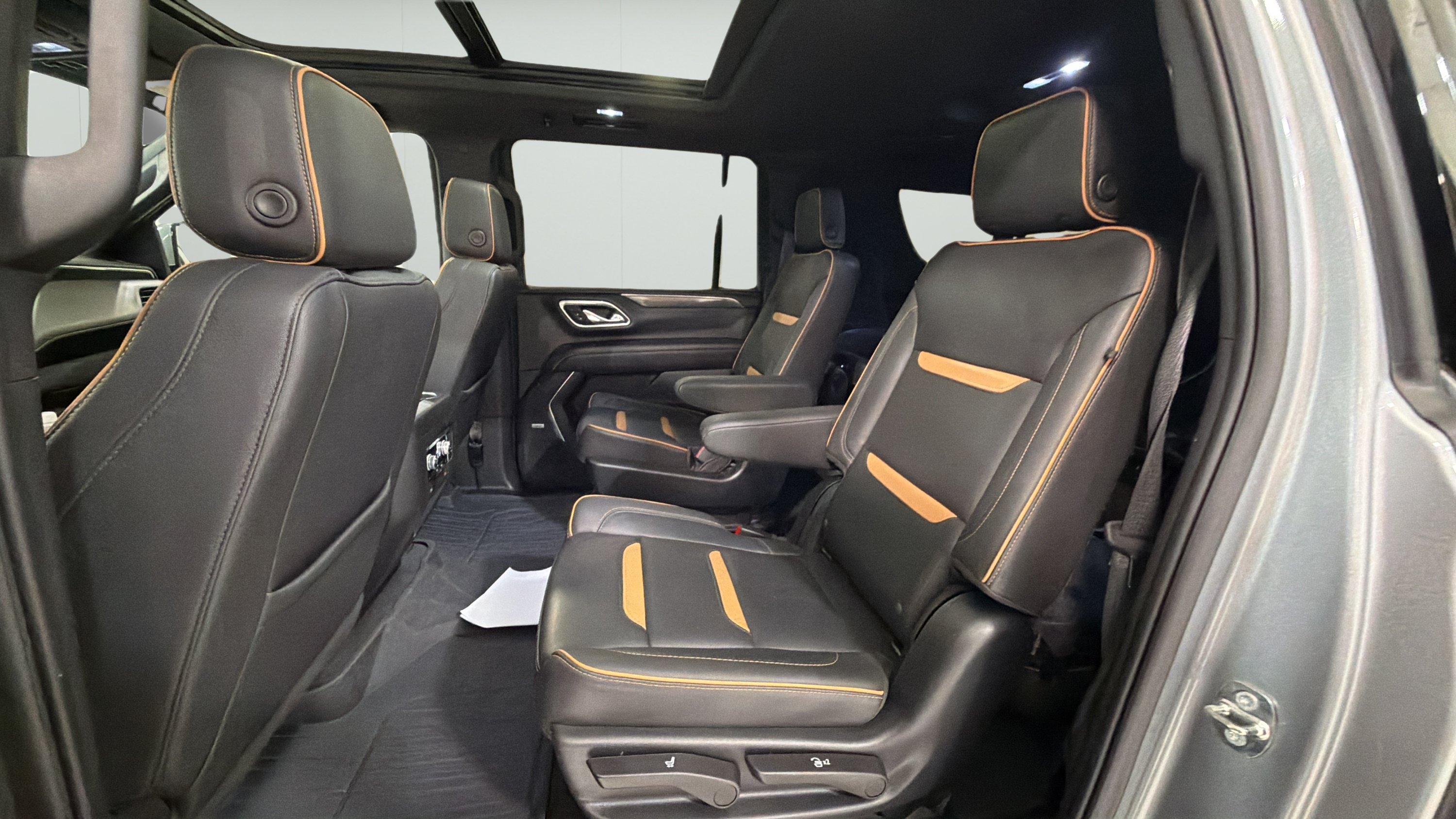 Used 2023 GMC Yukon XL AT4 w/ AT4 Premium Package AWD/4WD image 20