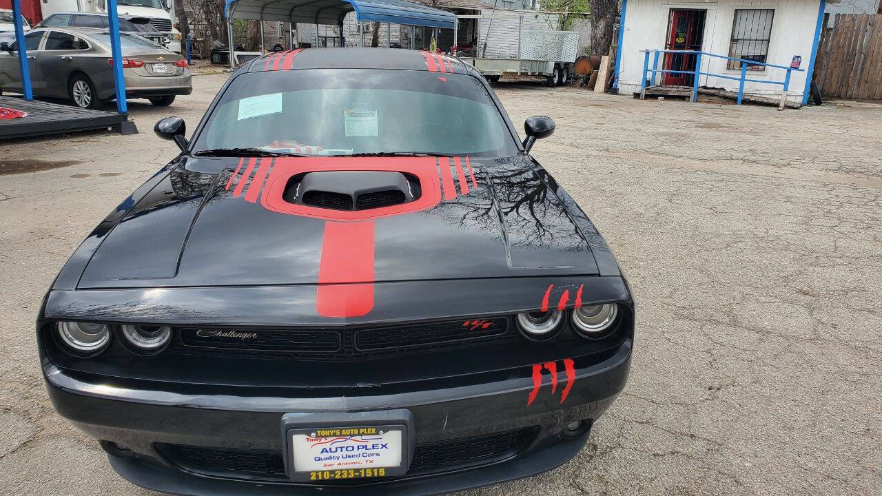 Used 2015 Dodge Challenger R/T Plus image 8