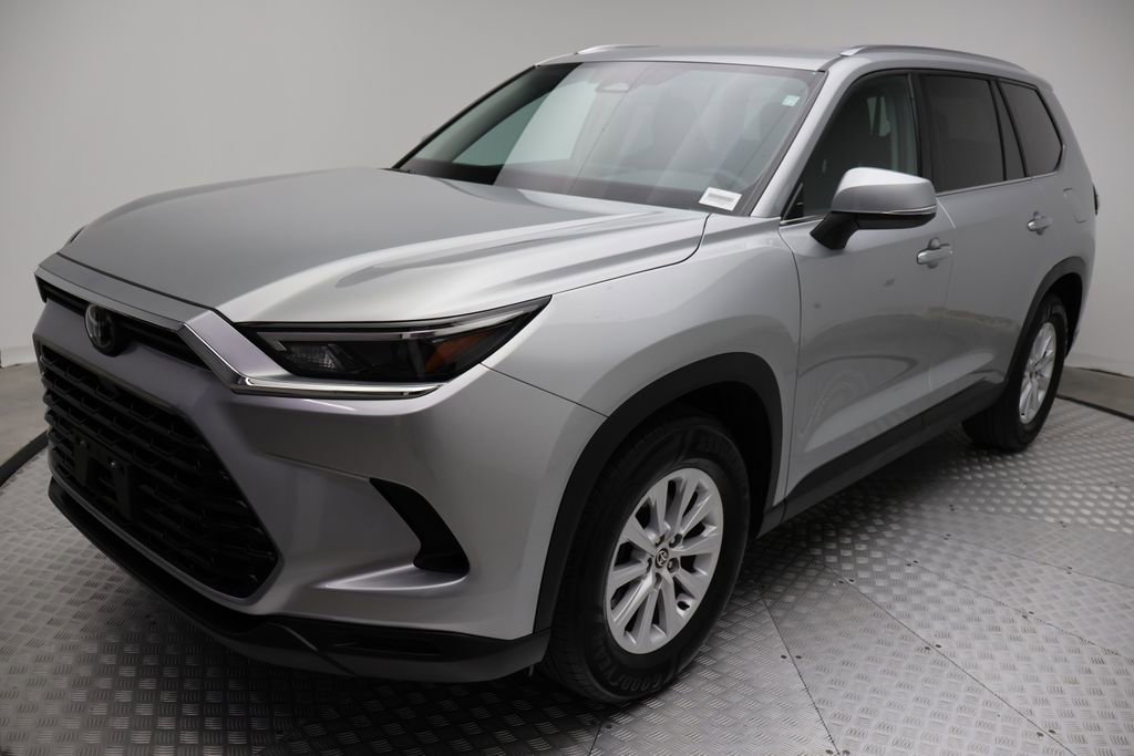 Certified 2025 Toyota Grand Highlander AWD image 2
