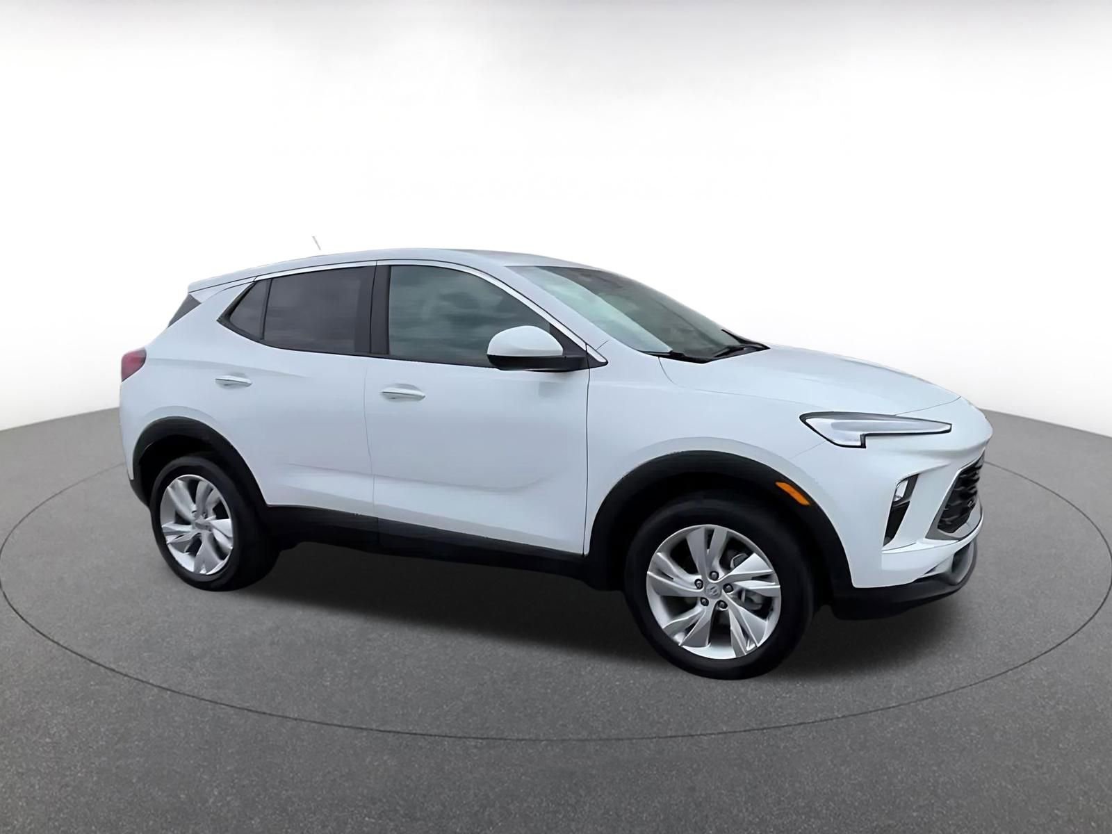 Used 2025 Buick Encore GX Preferred image 2