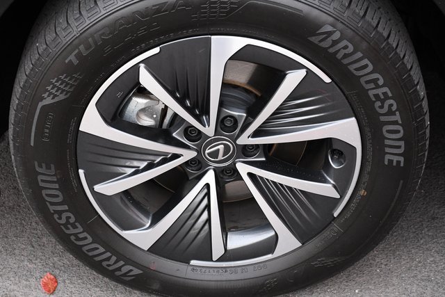 Used 2024 Lexus RZ 300e Premium image 6